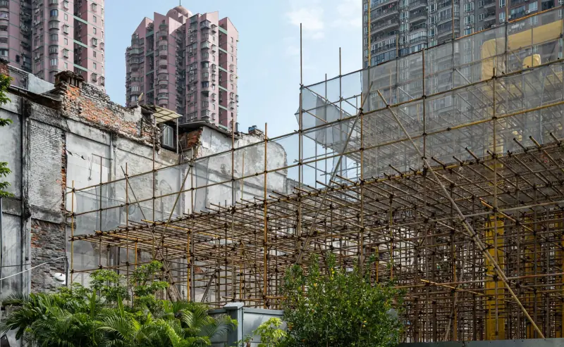 建筑工地多层板与木方选型对比及采购指南
